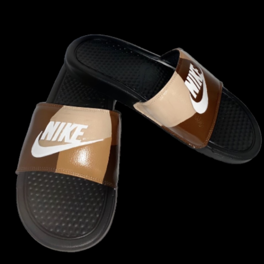 Monochromatic slides